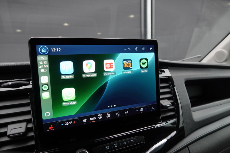 Vehicle Image 12