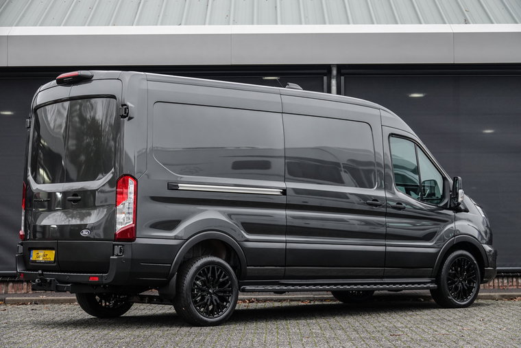 Vehicle Image 35