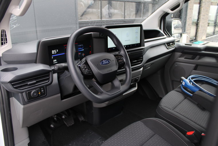 Vehicle Image 14