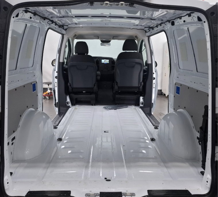 Vehicle Image 11