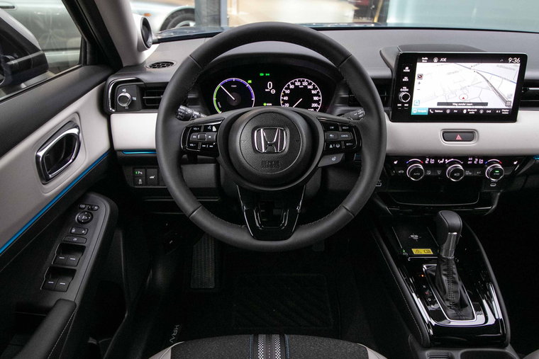 Vehicle Image 17