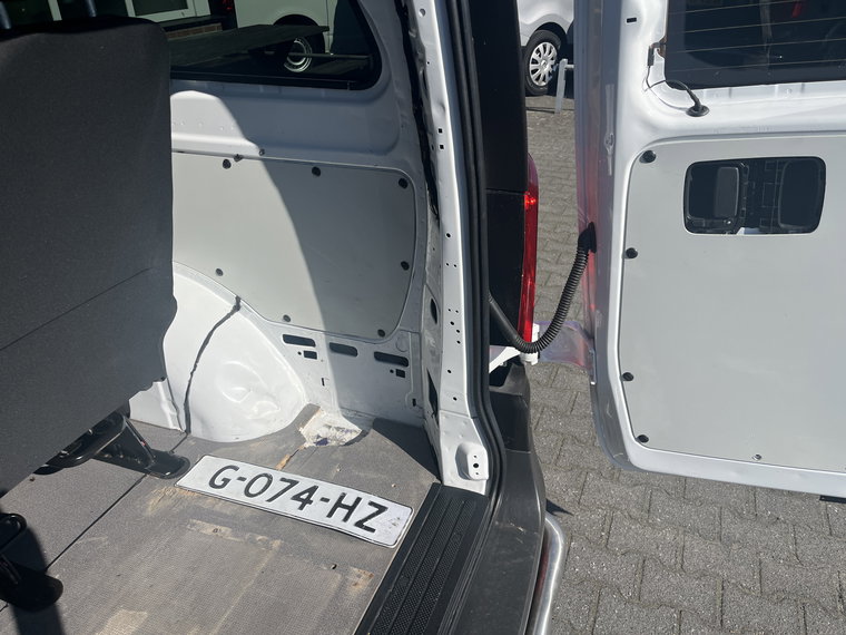 Vehicle Image 26
