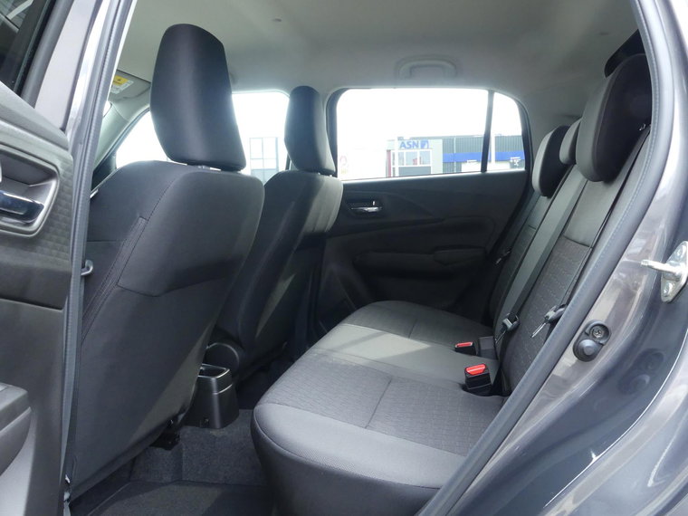 Vehicle Image 21