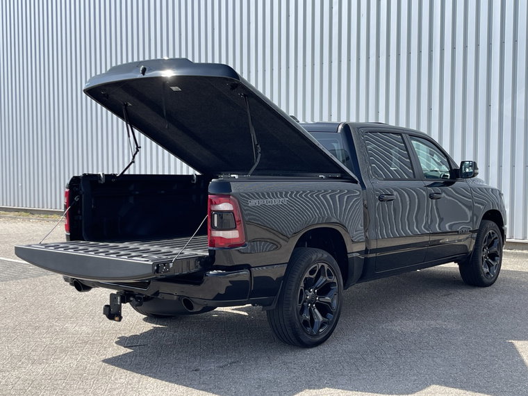 Vehicle Image 21