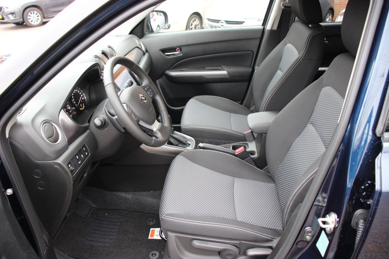 Vehicle Image 8