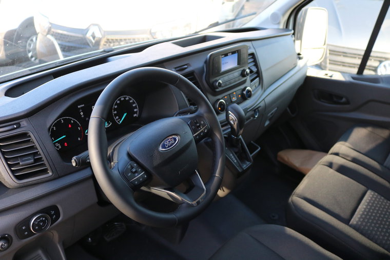 Vehicle Image 16
