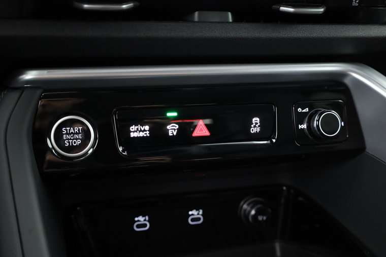 Vehicle Image 41
