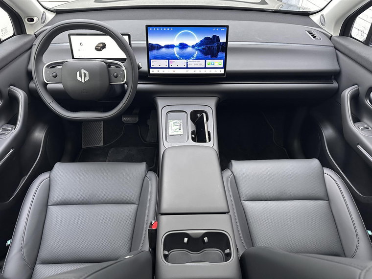 Vehicle Image 14