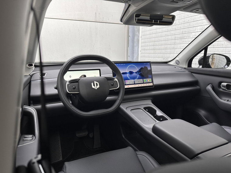 Vehicle Image 15