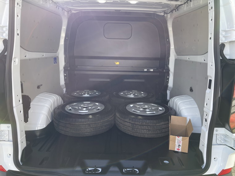 Vehicle Image 22