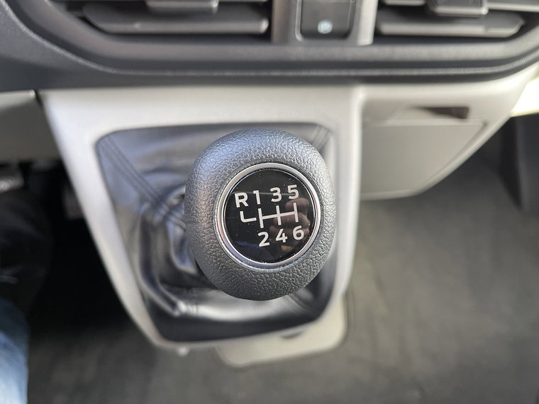 Vehicle Image 38