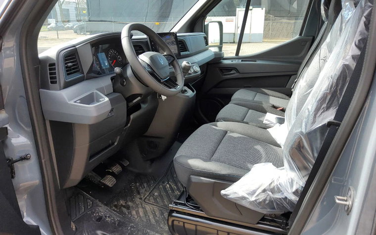 Vehicle Image 18