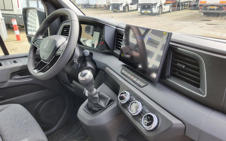 Vehicle Image 21