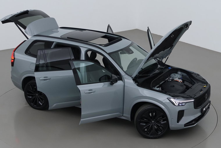 Vehicle Image 6