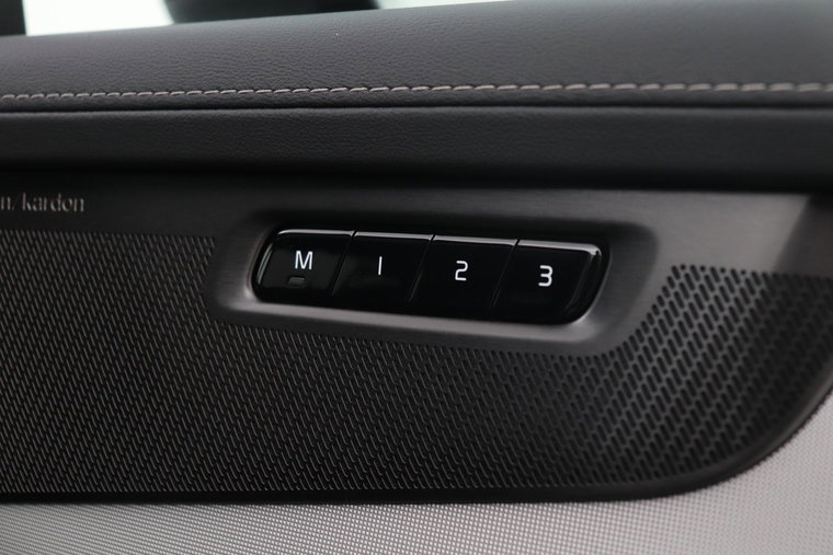 Vehicle Image 52