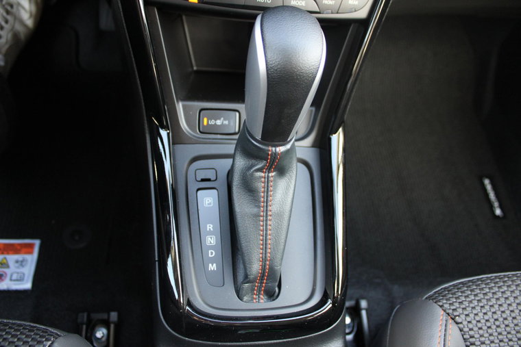 Vehicle Image 25