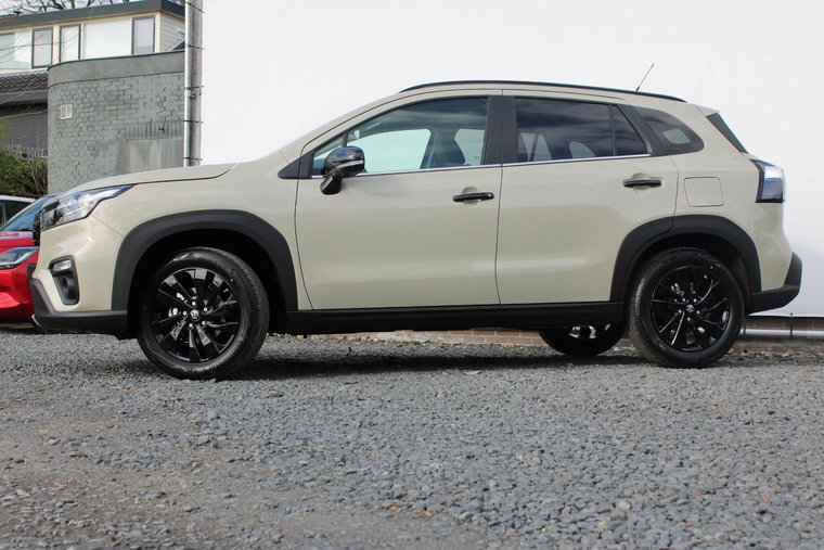 Vehicle Image 6