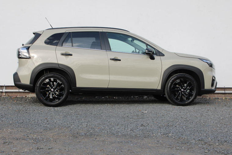Vehicle Image 10