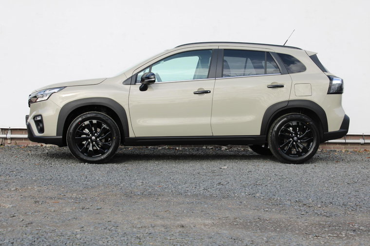 Vehicle Image 11