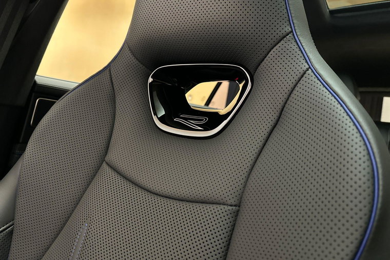 Vehicle Image 24