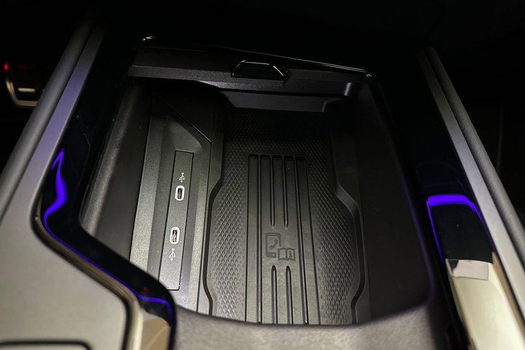 Vehicle Image 36