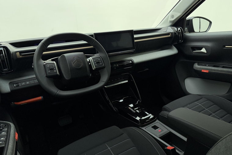 Vehicle Image 15