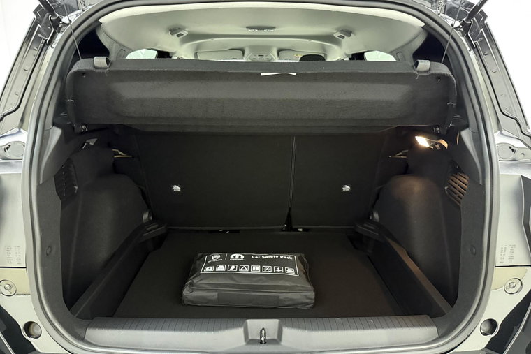 Vehicle Image 10