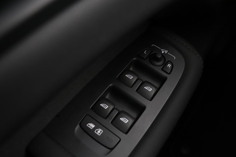 Vehicle Image 48
