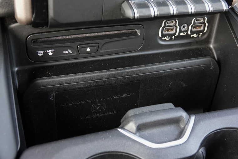 Vehicle Image 36