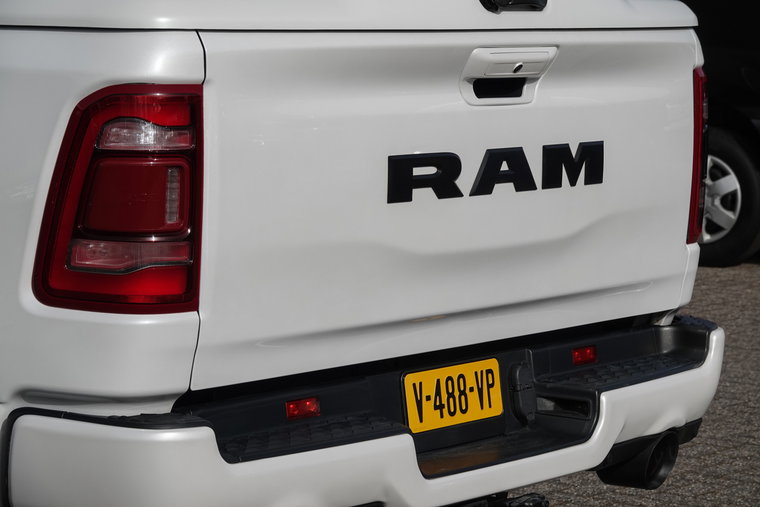 Vehicle Image 53