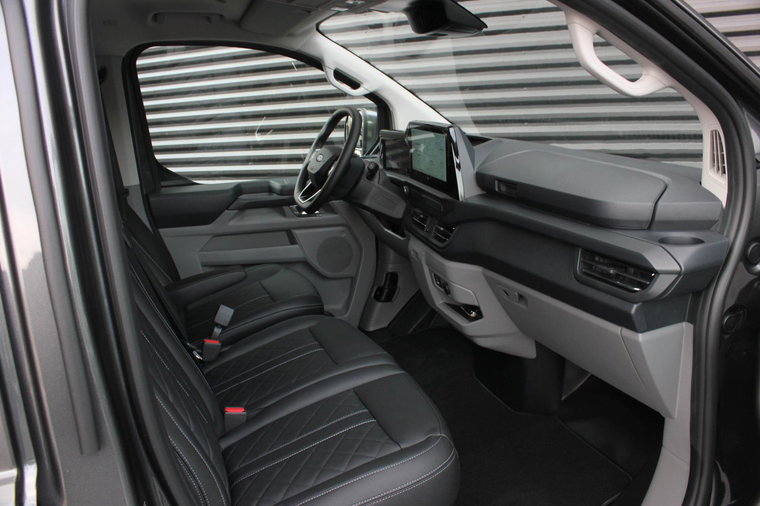 Vehicle Image 22