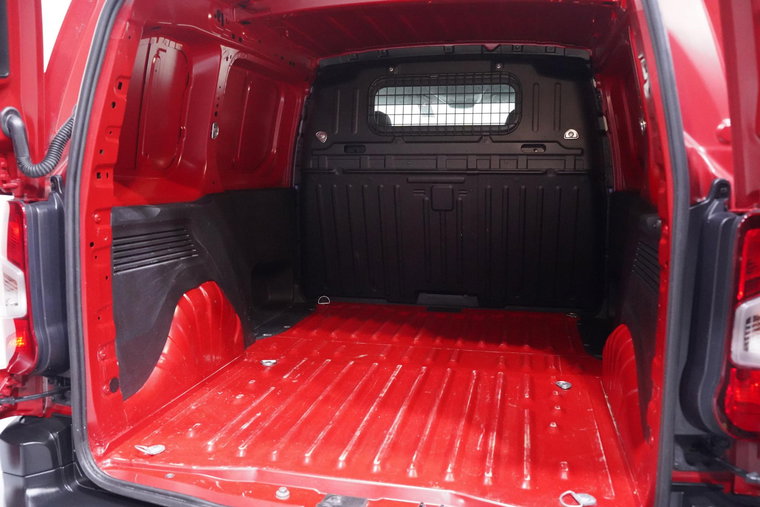 Vehicle Image 12