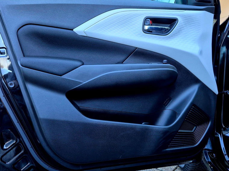 Vehicle Image 36