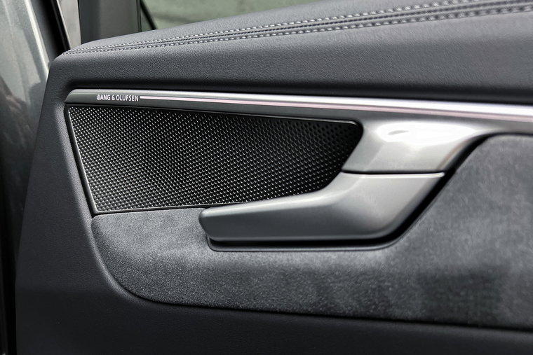 Vehicle Image 35