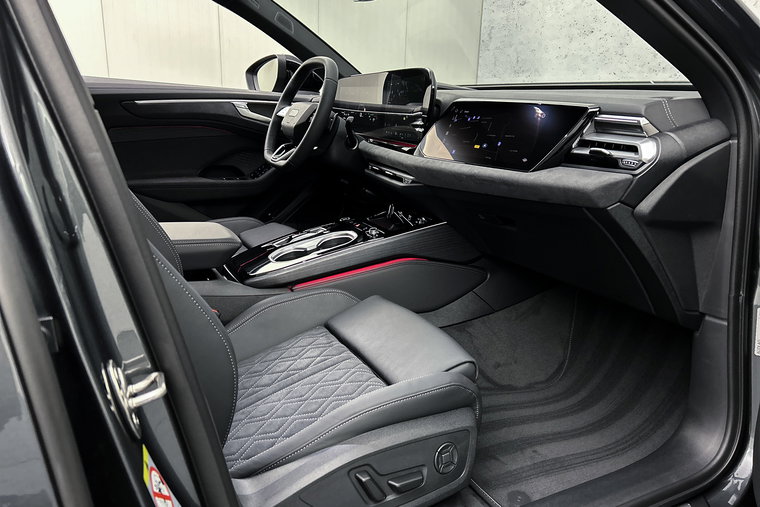 Vehicle Image 36