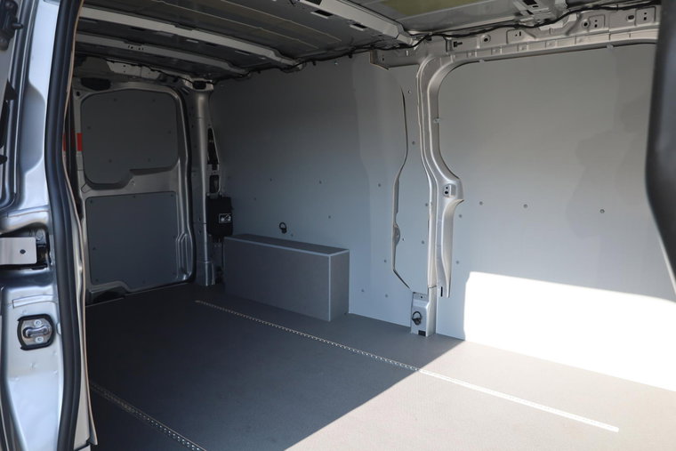 Vehicle Image 32