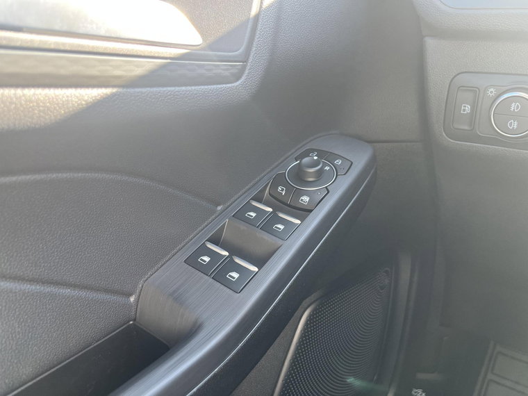 Vehicle Image 24