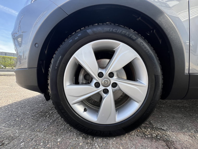 Vehicle Image 17