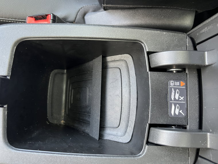 Vehicle Image 33