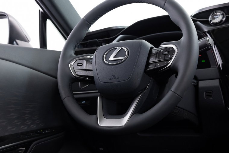Vehicle Image 15