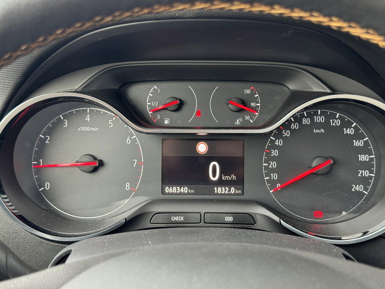 Vehicle Image 24