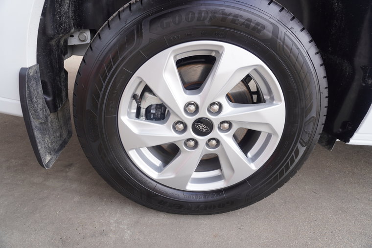 Vehicle Image 14