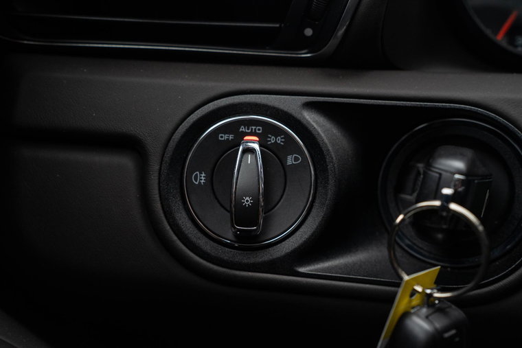 Vehicle Image 36