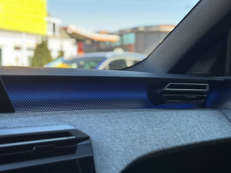 Vehicle Image 46