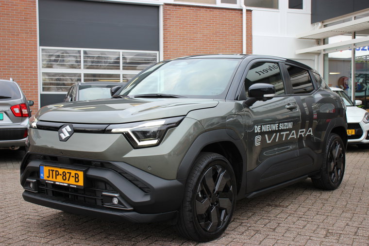 Vehicle Image 12