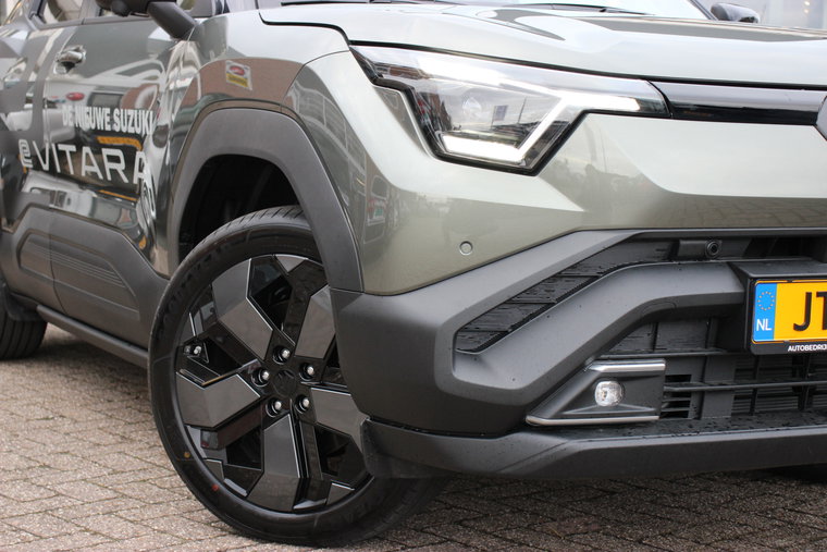 Vehicle Image 14