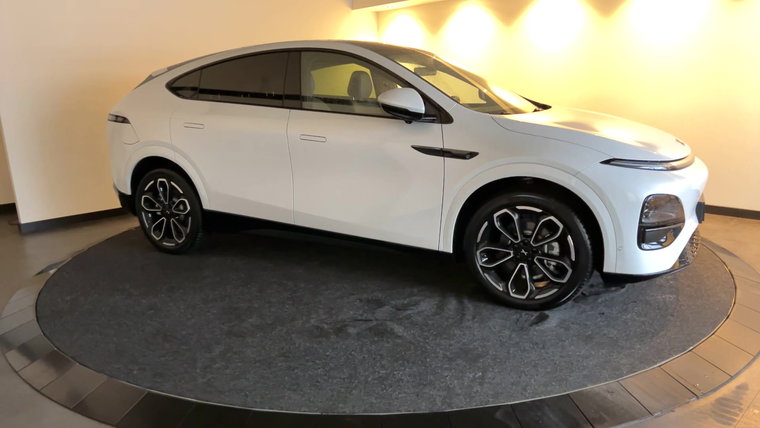 Vehicle Image 21