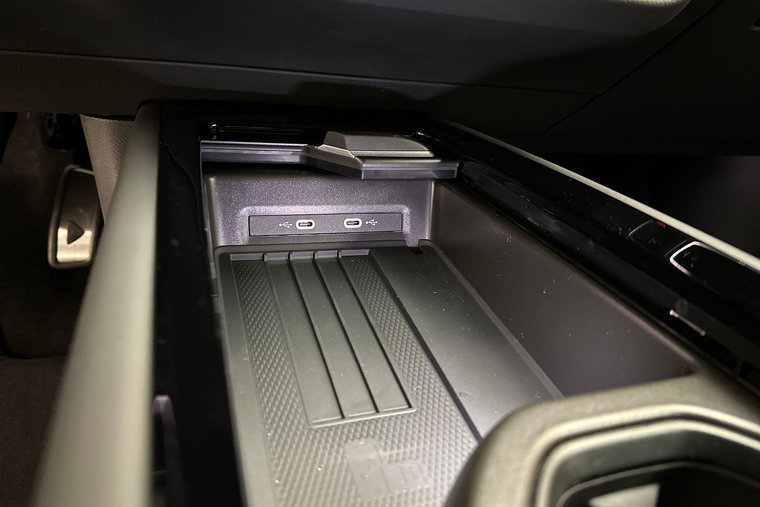 Vehicle Image 30