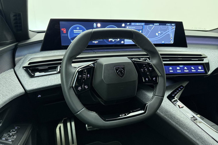 Vehicle Image 36