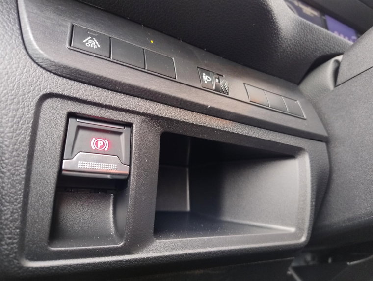 Vehicle Image 34